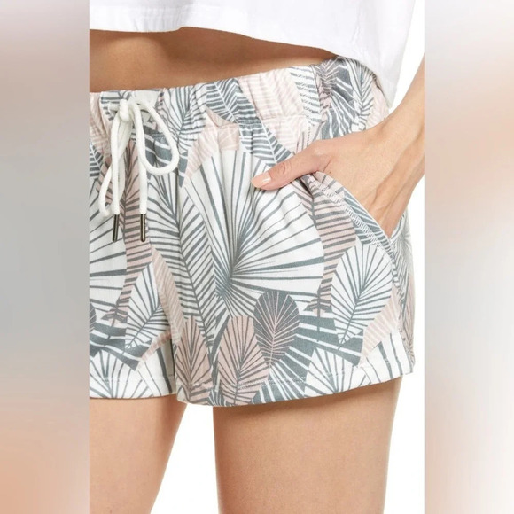 PJ Salvage Women’s Geo Palm Pajama Shorts in Pink Clay Size M - Picture 6 of 12
